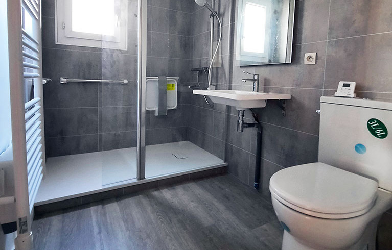 Aménagement salle de bain PMR à Marseille
