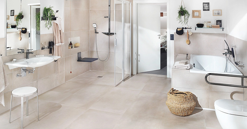 Salle de bain personne à mobilité réduite